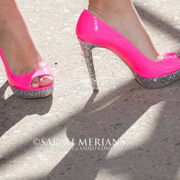 MIU MIU BY PRADA Fuchsia Patent Leather Heels - Picture 5 of 12